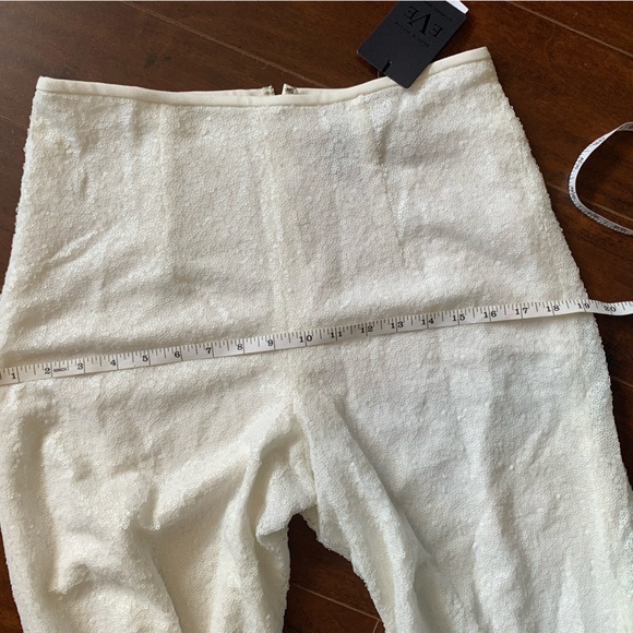 Black Halo Wide Leg Sequined White pants - Picture 11 of 15